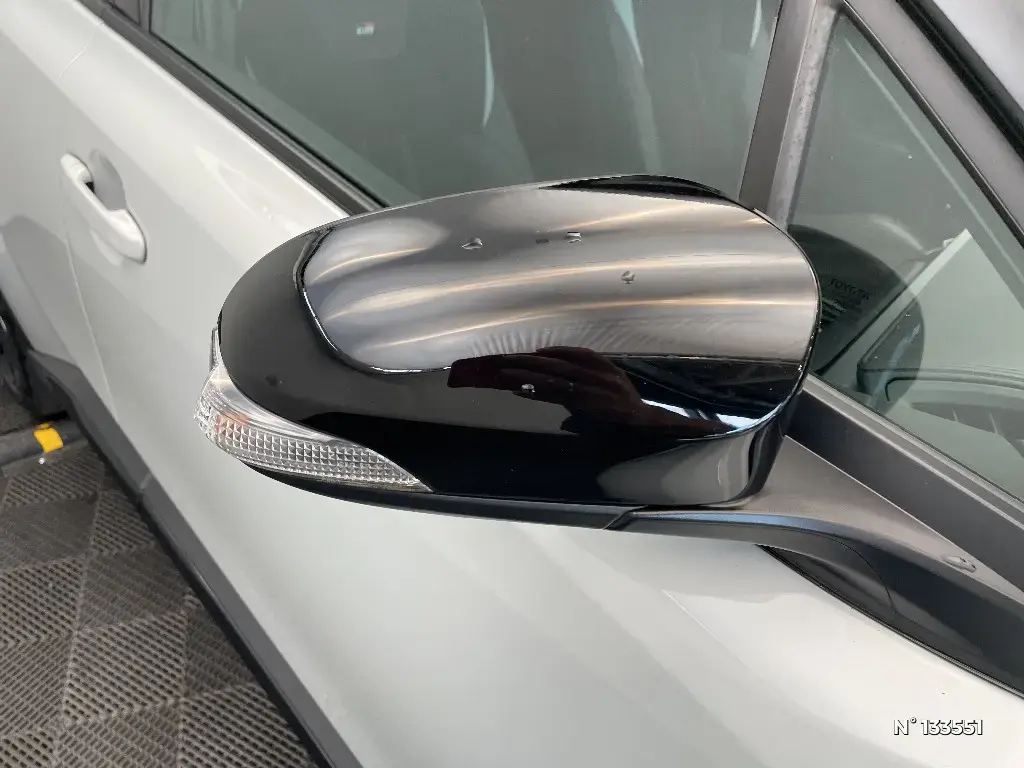 TOYOTA C-HR - Miniature 25