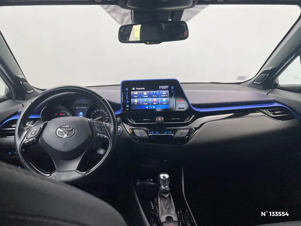 TOYOTA C-HR - Miniature 6