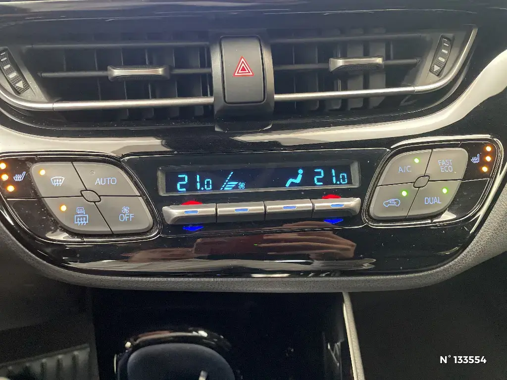 TOYOTA C-HR - Miniature 19