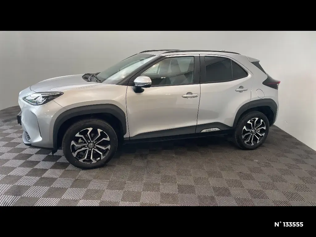 TOYOTA YARIS CROSS I - Miniature 4