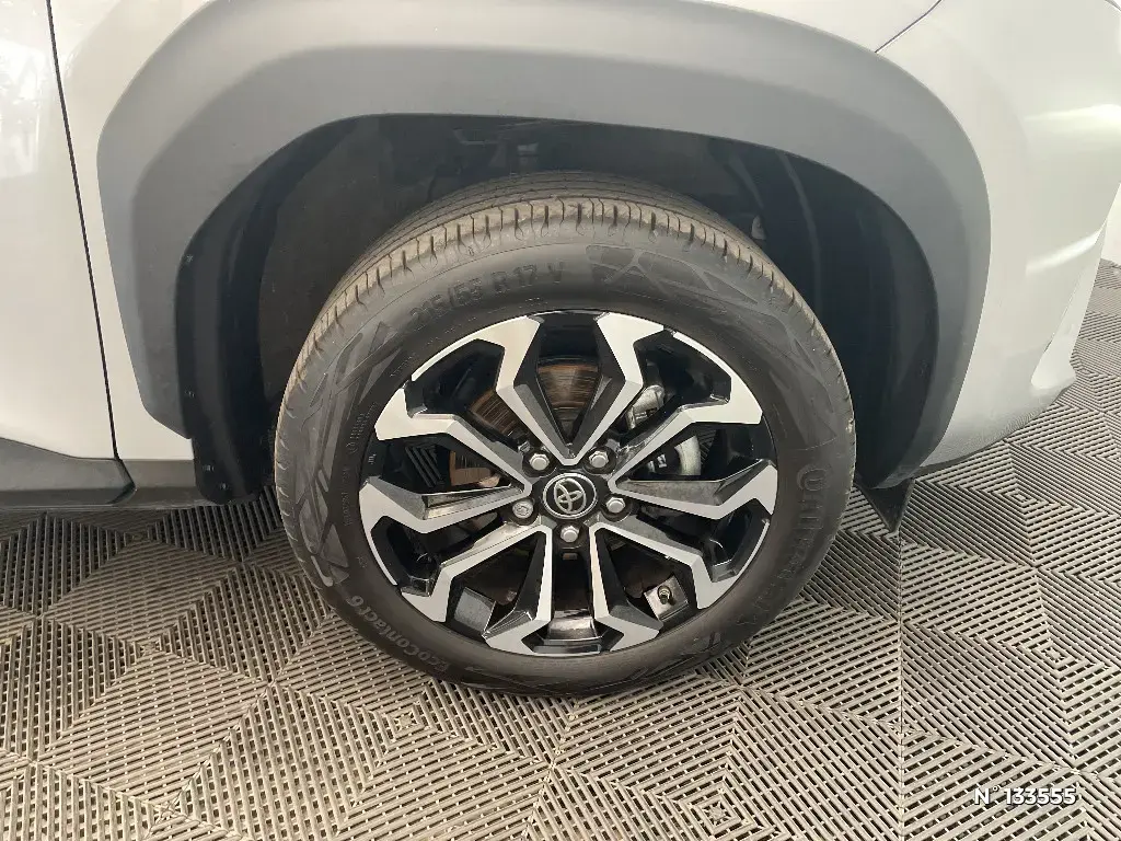 TOYOTA YARIS CROSS I - Miniature 5