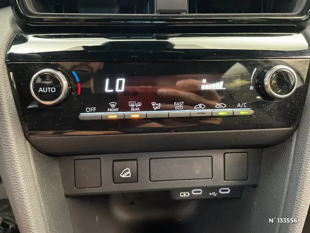 TOYOTA YARIS CROSS I - Miniature 12