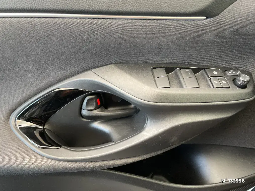 TOYOTA YARIS CROSS I - Miniature 17