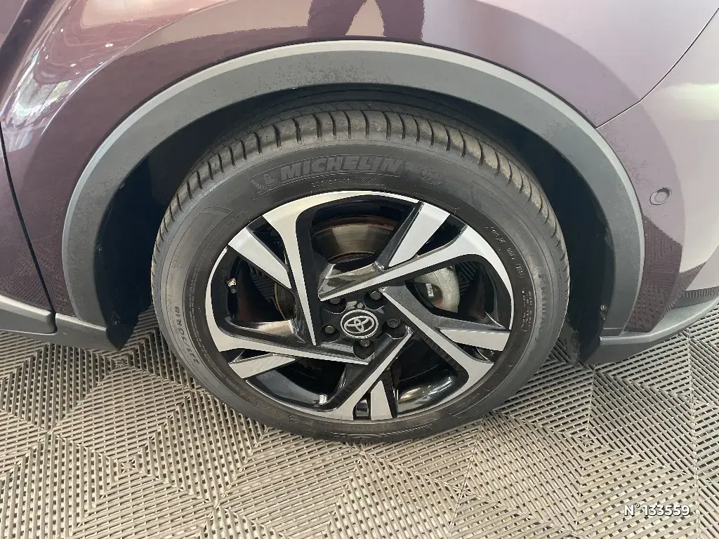 TOYOTA C-HR - Miniature 5