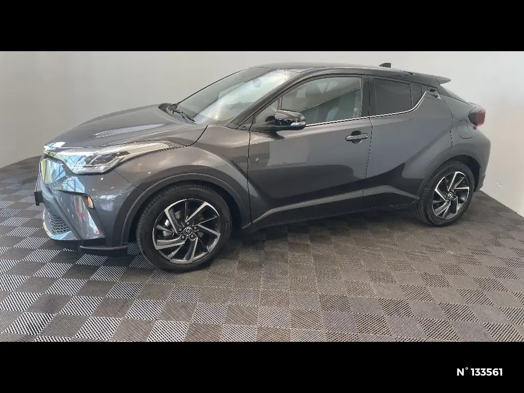 TOYOTA C-HR - Miniature 4