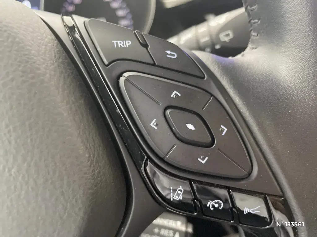 TOYOTA C-HR - Miniature 14