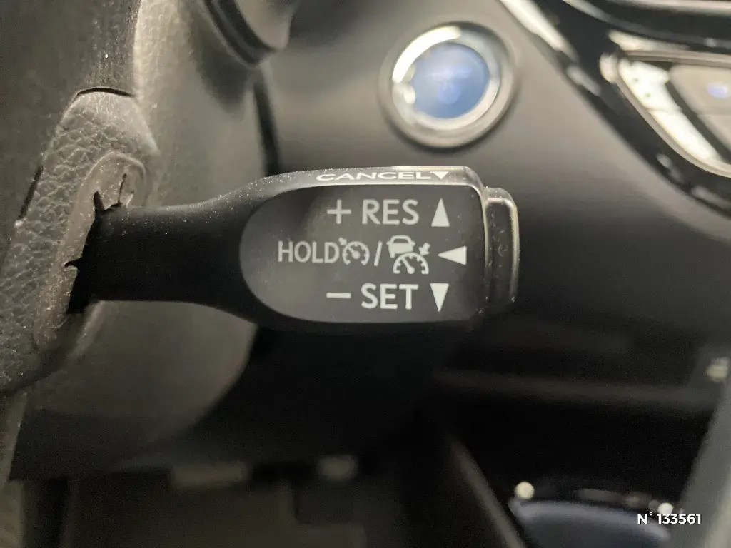 TOYOTA C-HR - Miniature 17