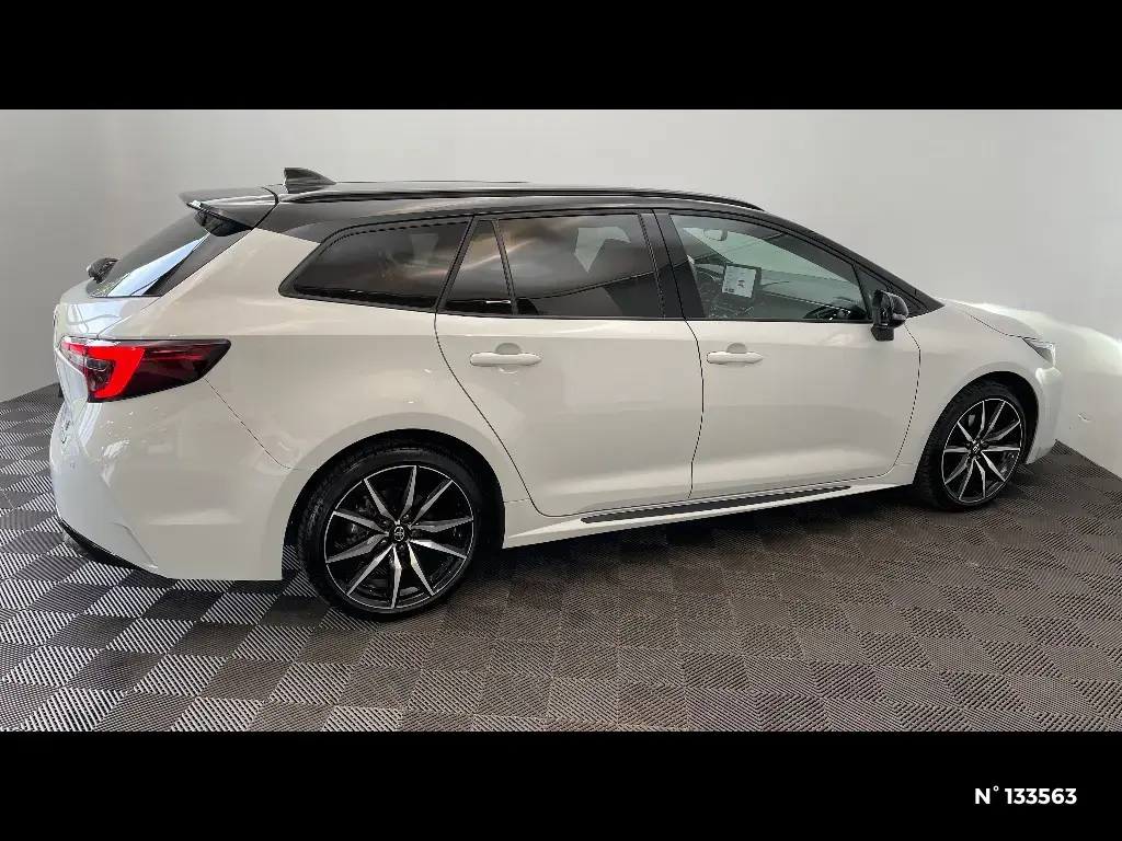 TOYOTA COROLLA TOURING SPT X - Miniature 3