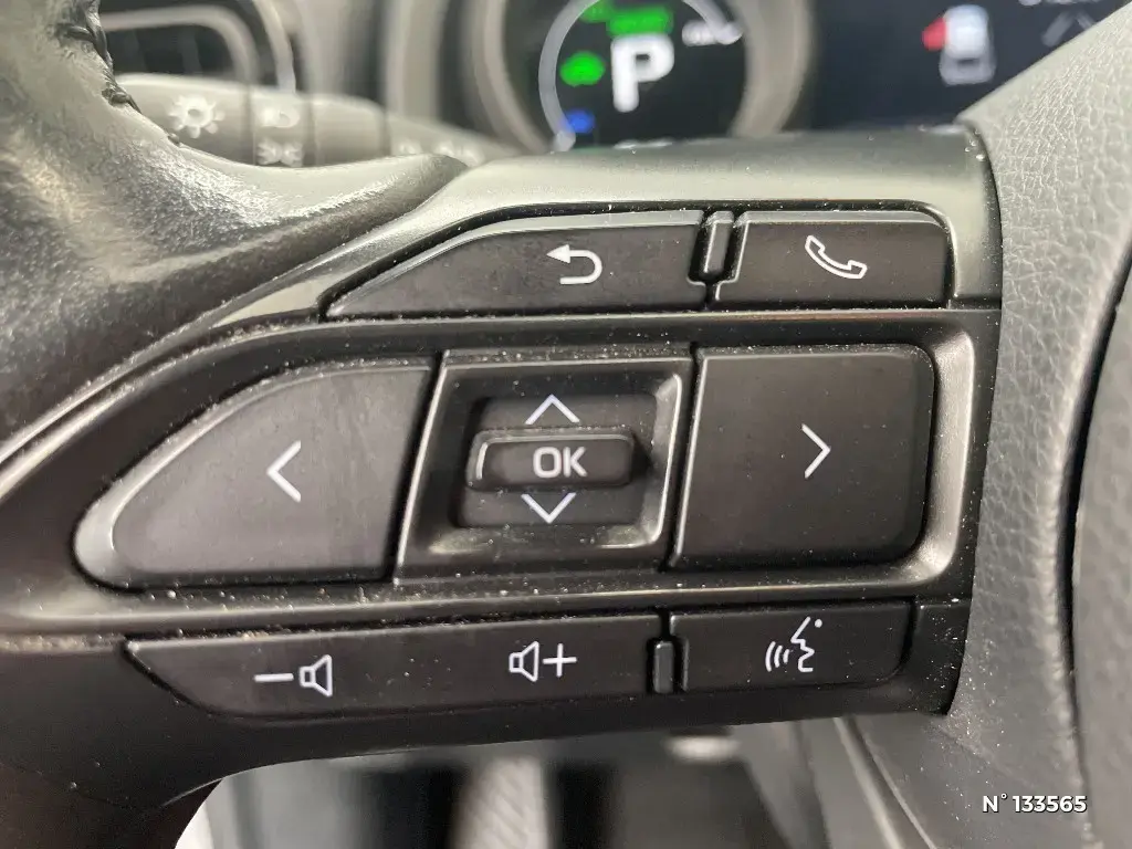 TOYOTA YARIS CROSS I - Miniature 13
