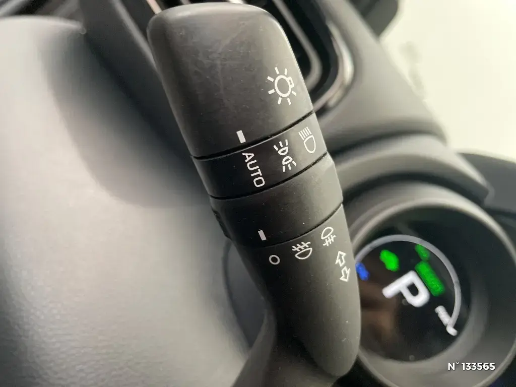 TOYOTA YARIS CROSS I - Miniature 15