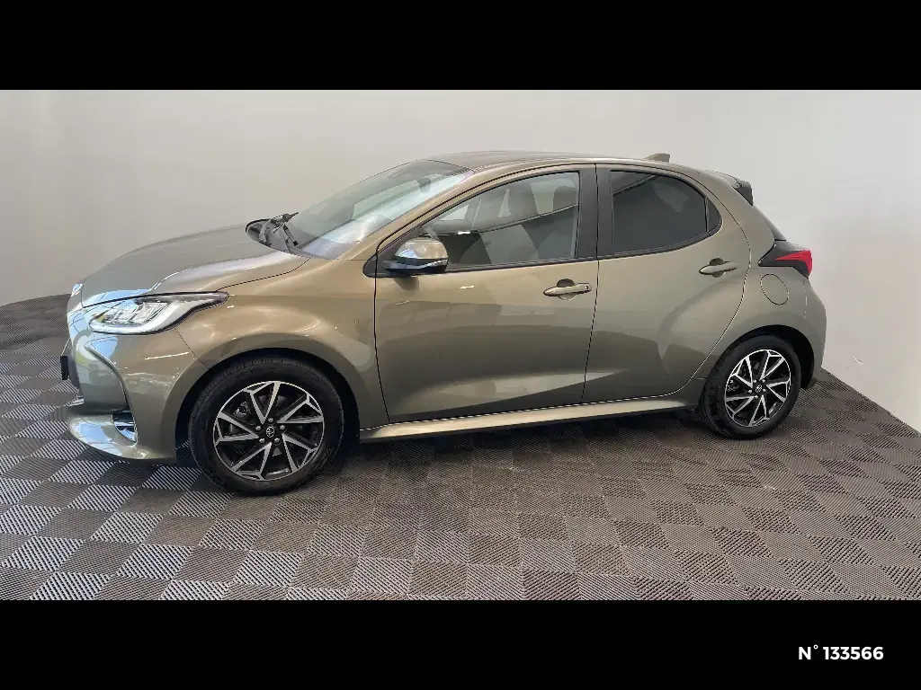 TOYOTA YARIS IV - Miniature 4