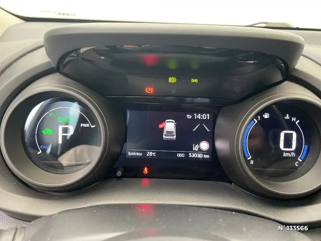 TOYOTA YARIS IV - Miniature 8
