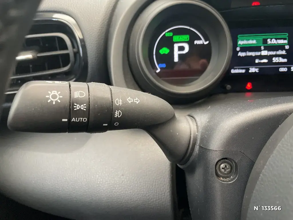 TOYOTA YARIS IV - Miniature 15