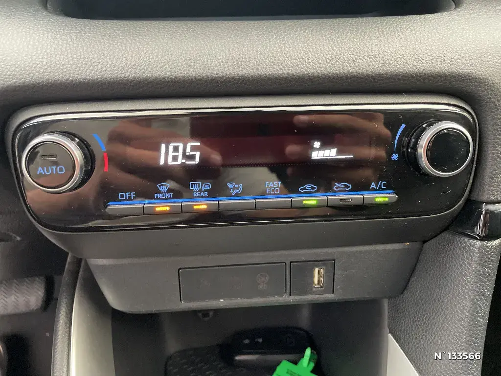 TOYOTA YARIS IV - Miniature 18