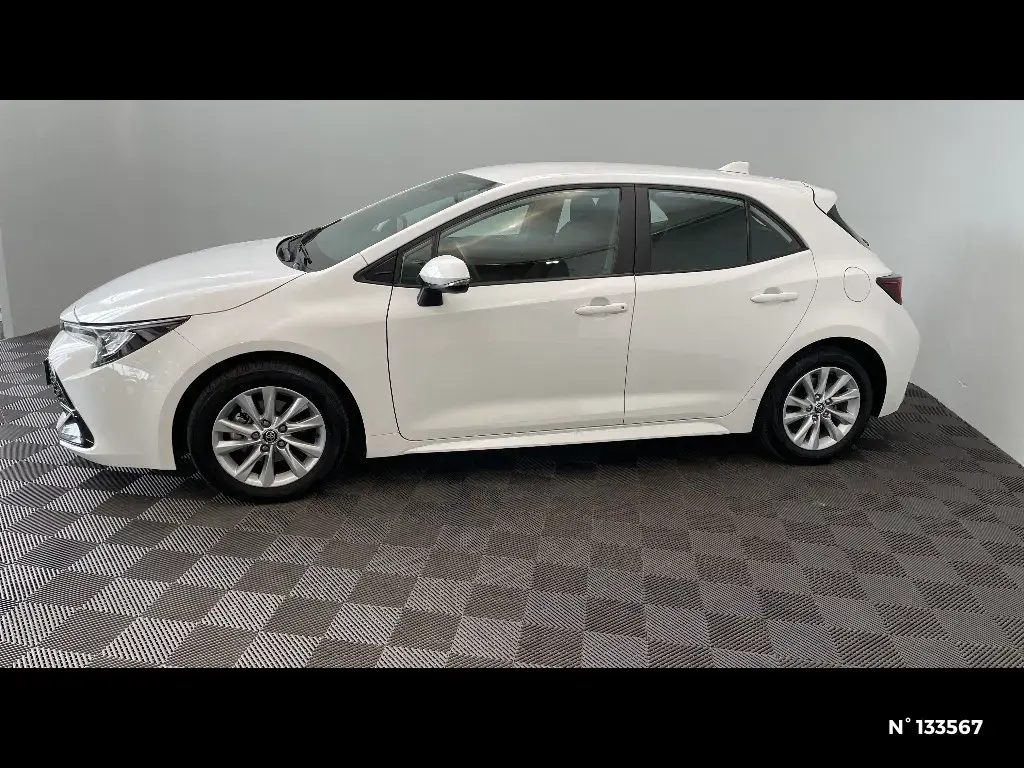 TOYOTA COROLLA XII - Miniature 4