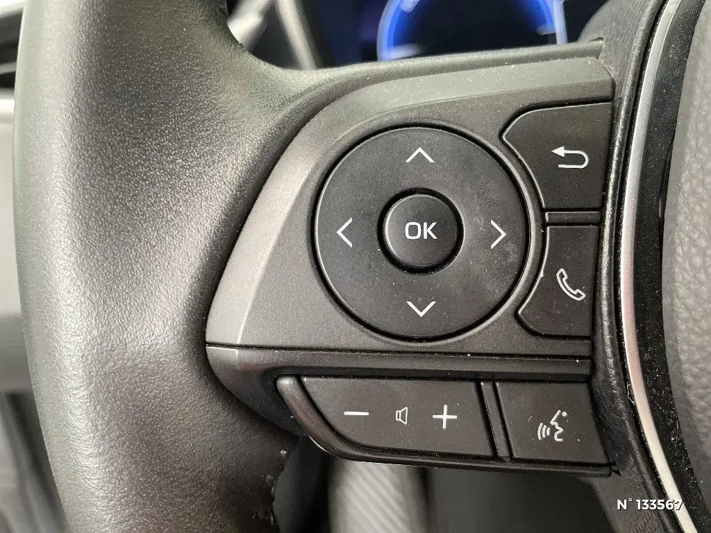 TOYOTA COROLLA XII - Miniature 13