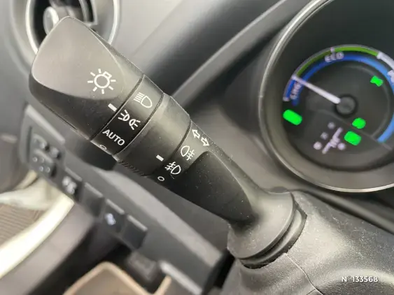 TOYOTA AURIS II - voiture d'occasion - Photo 40