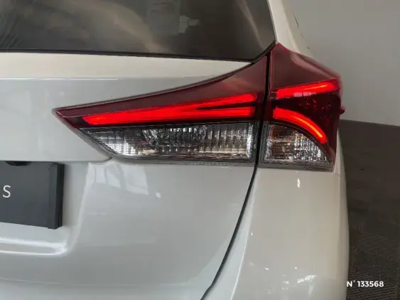 TOYOTA AURIS II - voiture d'occasion - Photo 30
