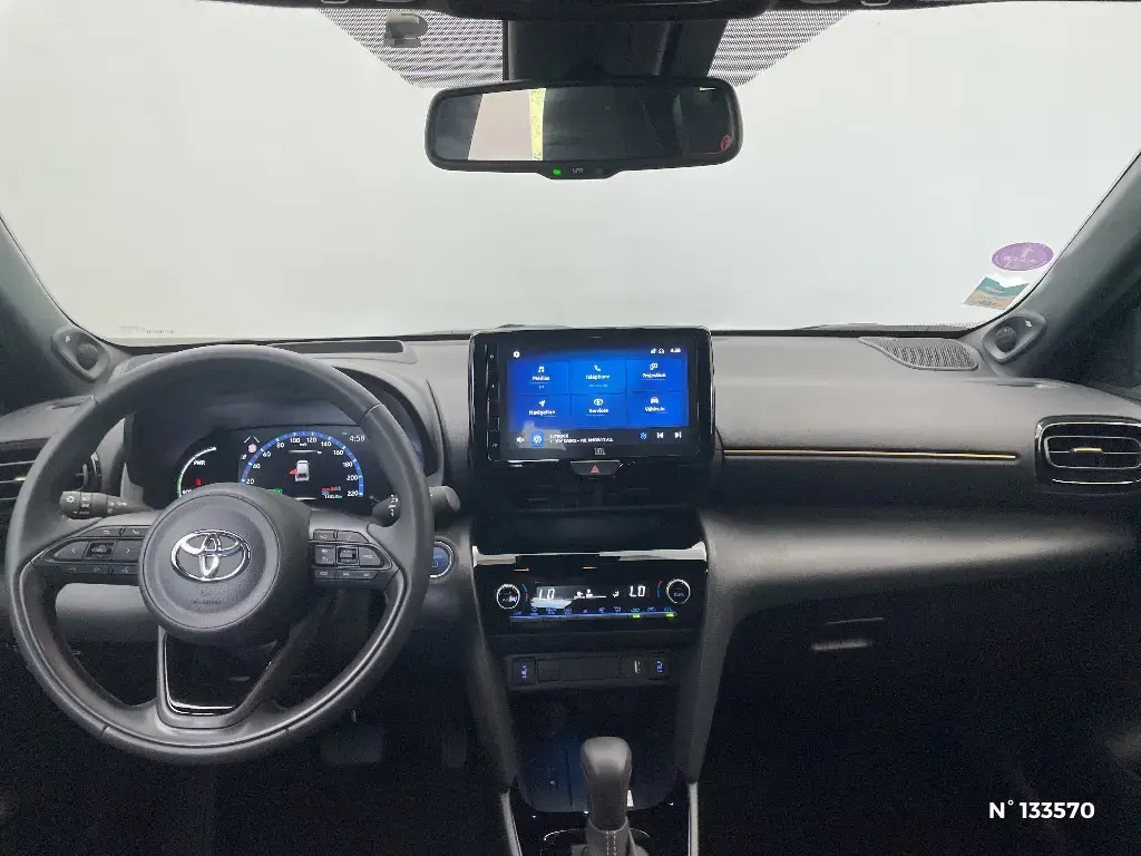 TOYOTA YARIS CROSS I - Miniature 6
