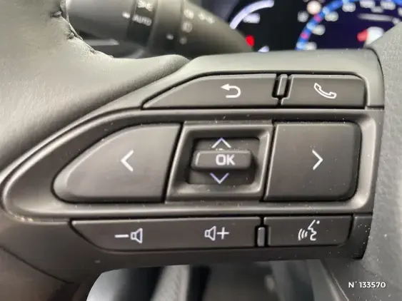 TOYOTA YARIS CROSS I - voiture d'occasion - Photo 32