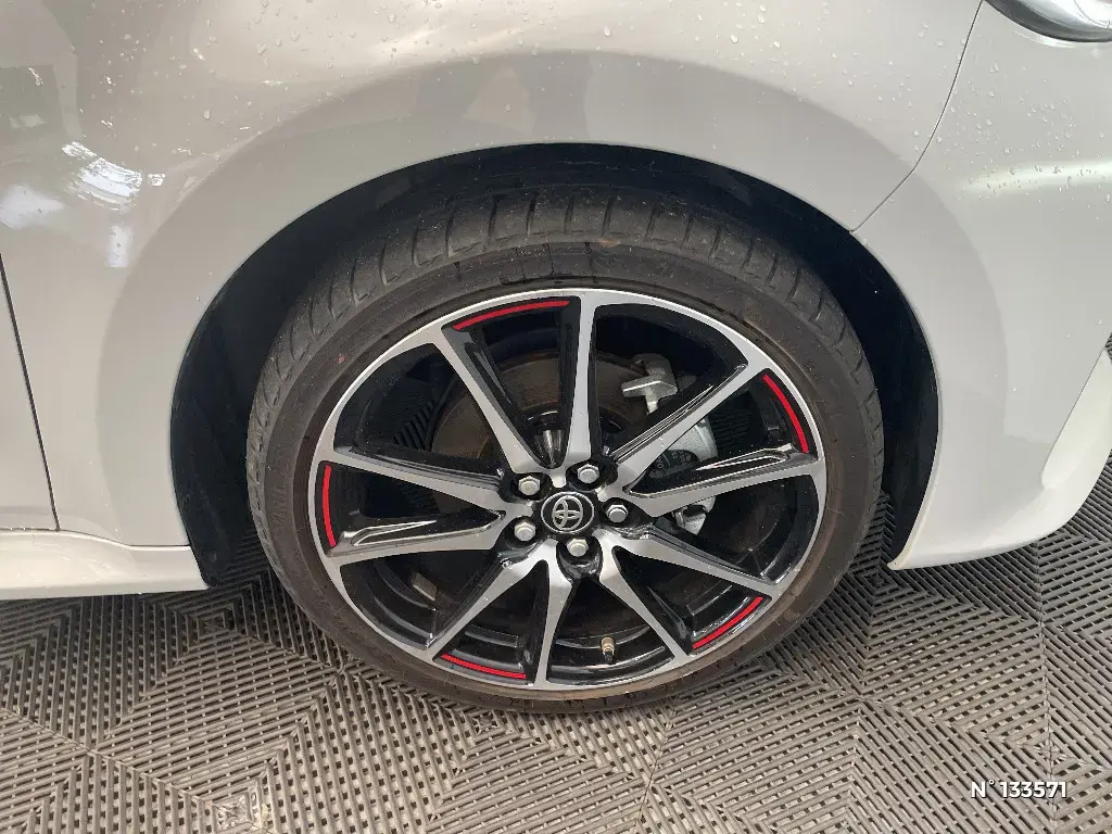 TOYOTA YARIS IV - Miniature 5