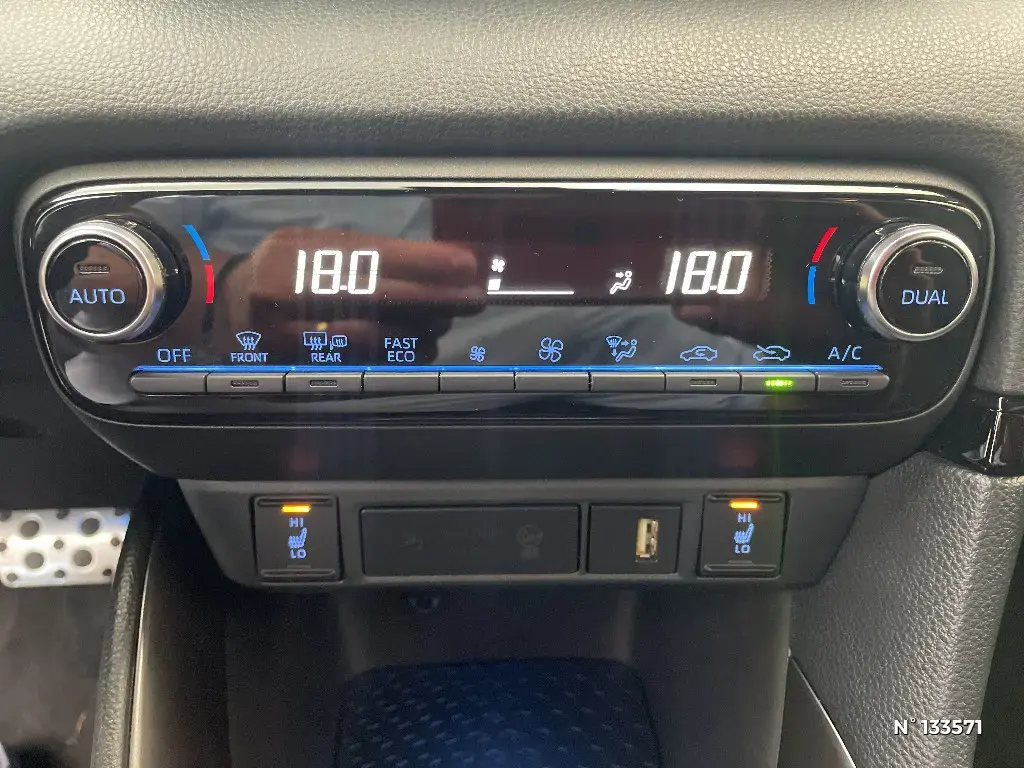 TOYOTA YARIS IV - Miniature 11