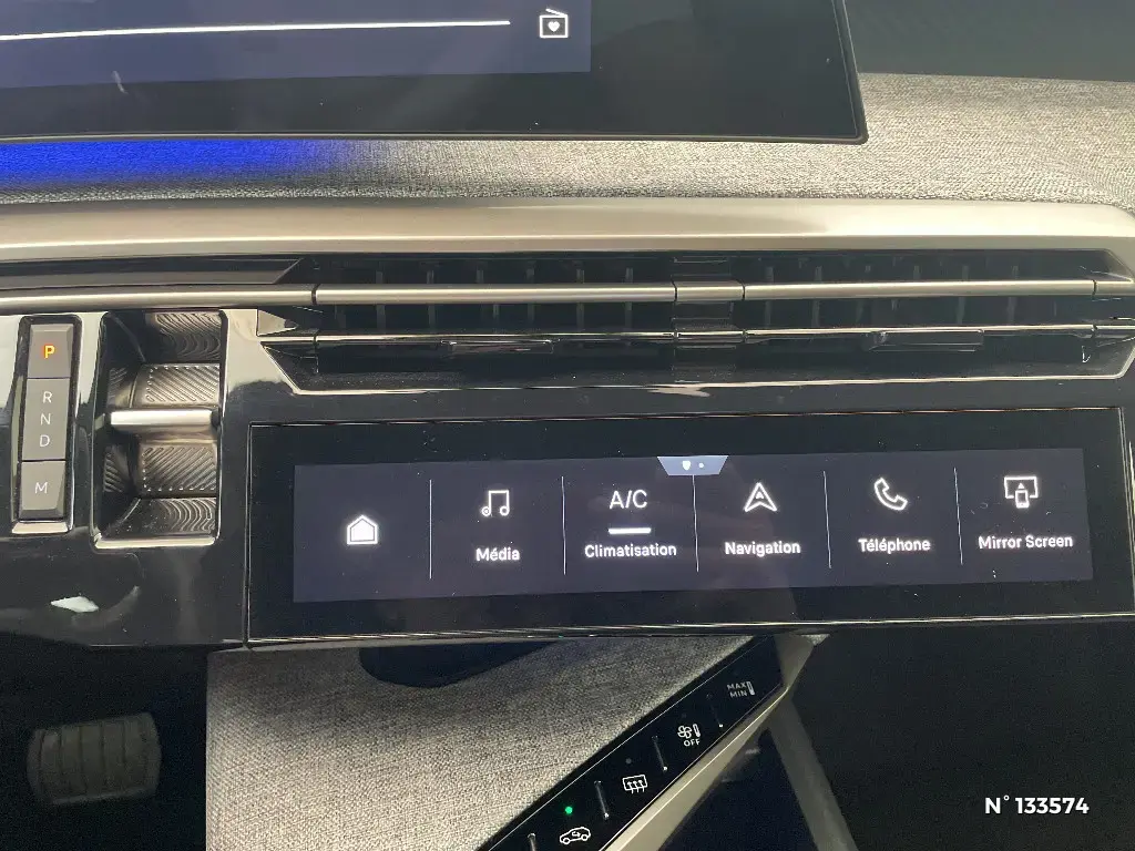 PEUGEOT 3008 III - Miniature 18