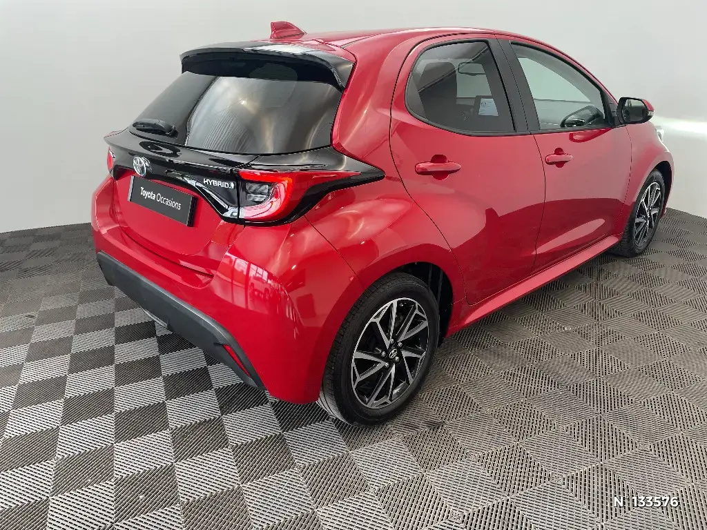 TOYOTA YARIS IV - Miniature 2