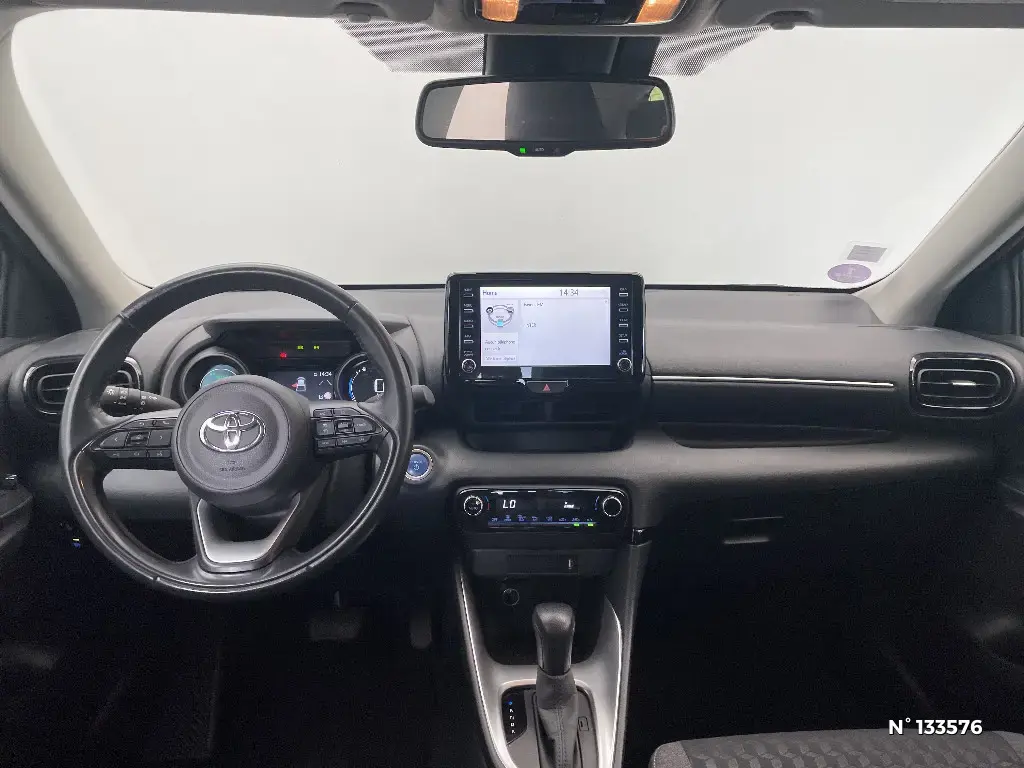 TOYOTA YARIS IV - Miniature 6