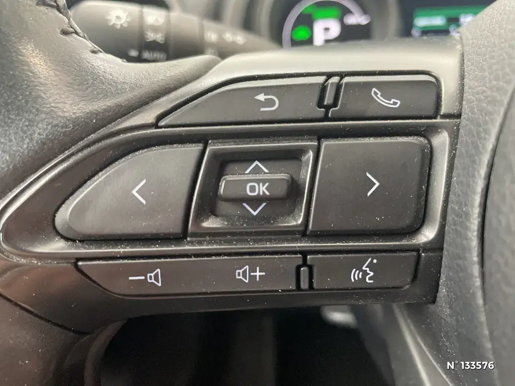 TOYOTA YARIS IV - Miniature 13