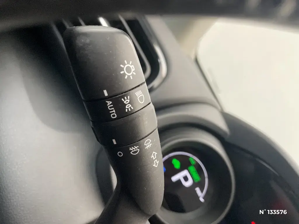 TOYOTA YARIS IV - Miniature 15