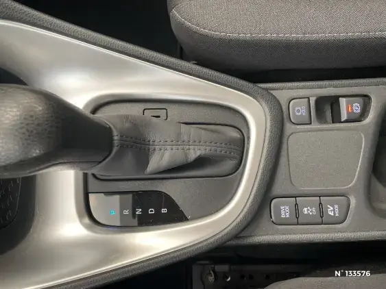 TOYOTA YARIS IV - voiture d'occasion - Photo 36