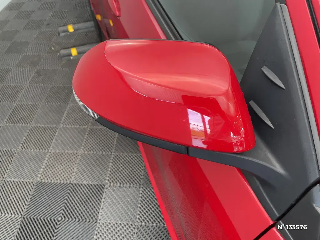 TOYOTA YARIS IV - Miniature 25