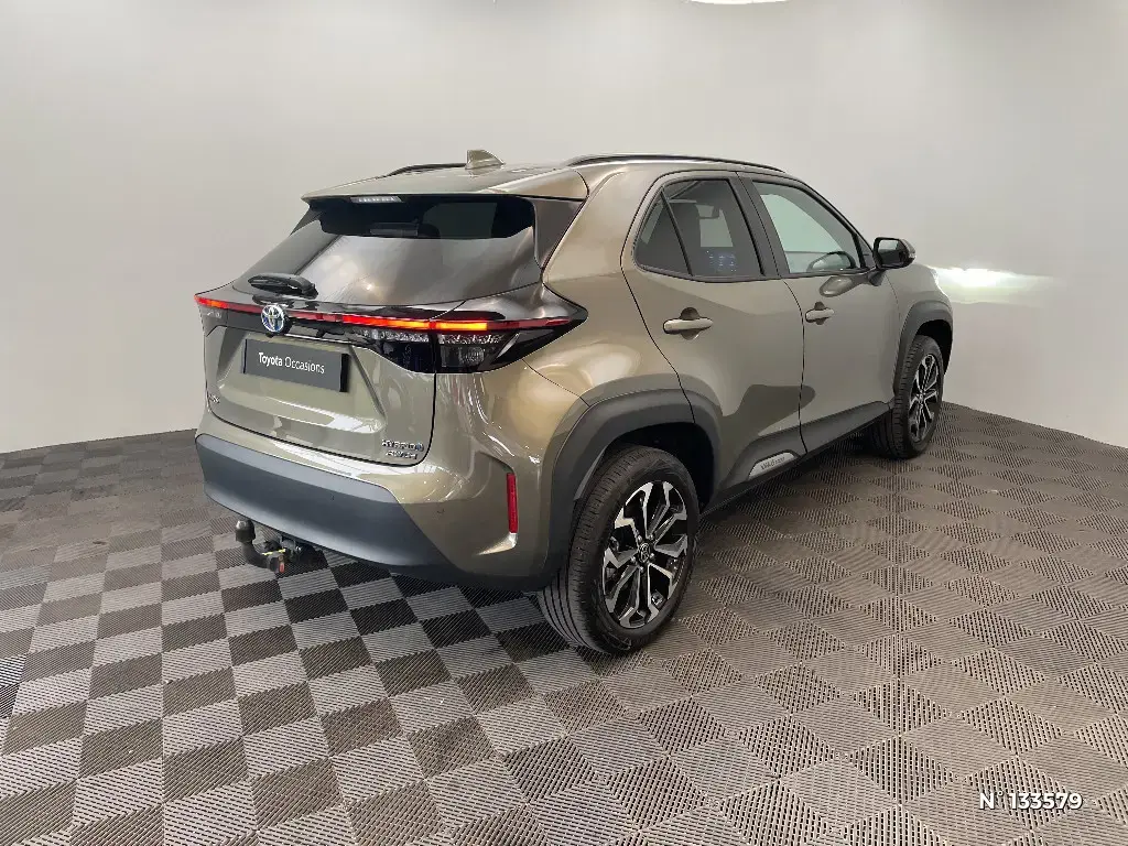 TOYOTA YARIS CROSS I - Miniature 2