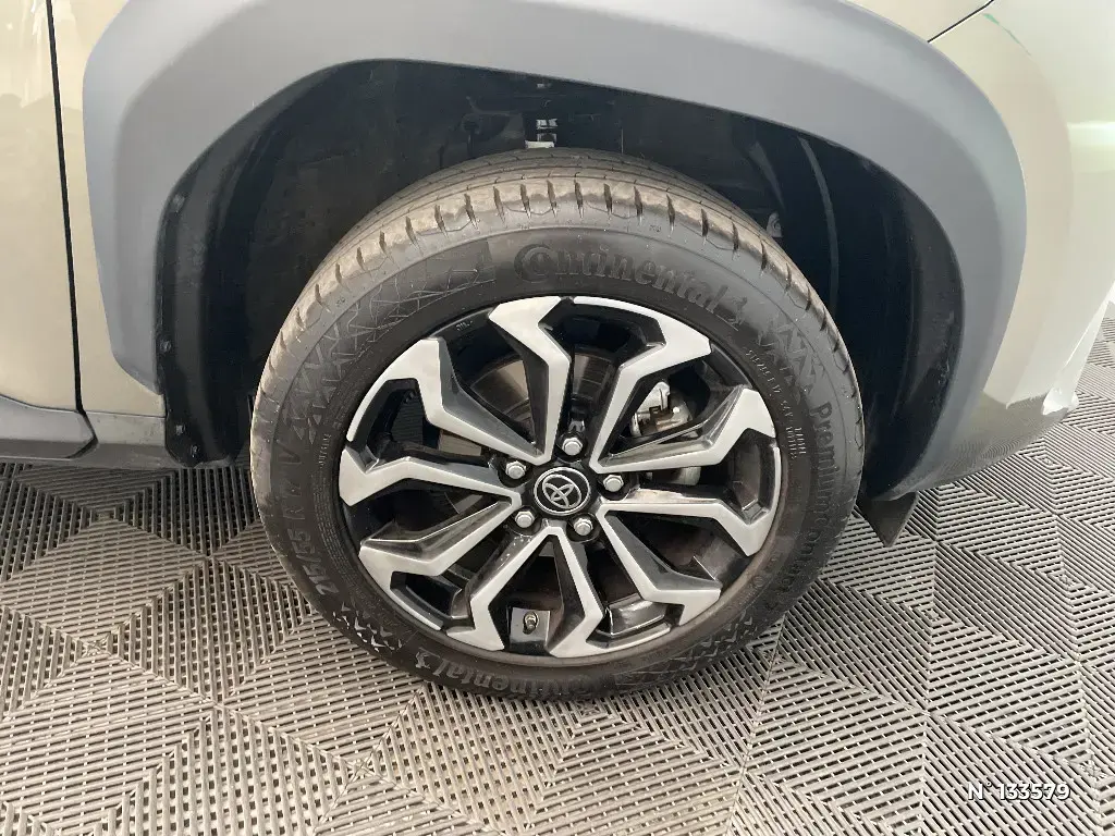 TOYOTA YARIS CROSS I - Miniature 5