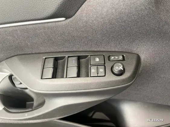 TOYOTA YARIS CROSS I - voiture d'occasion - Photo 31