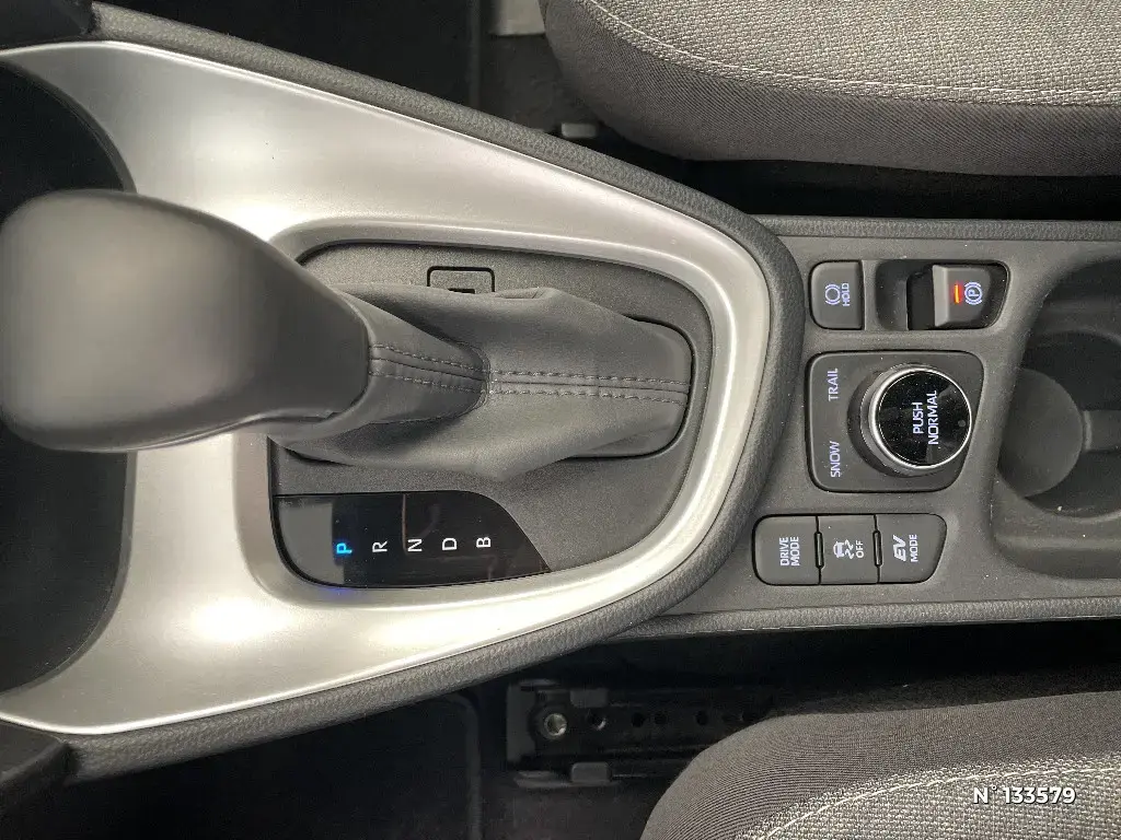 TOYOTA YARIS CROSS I - Miniature 17