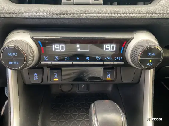TOYOTA RAV4 V - voiture d'occasion - Photo 15