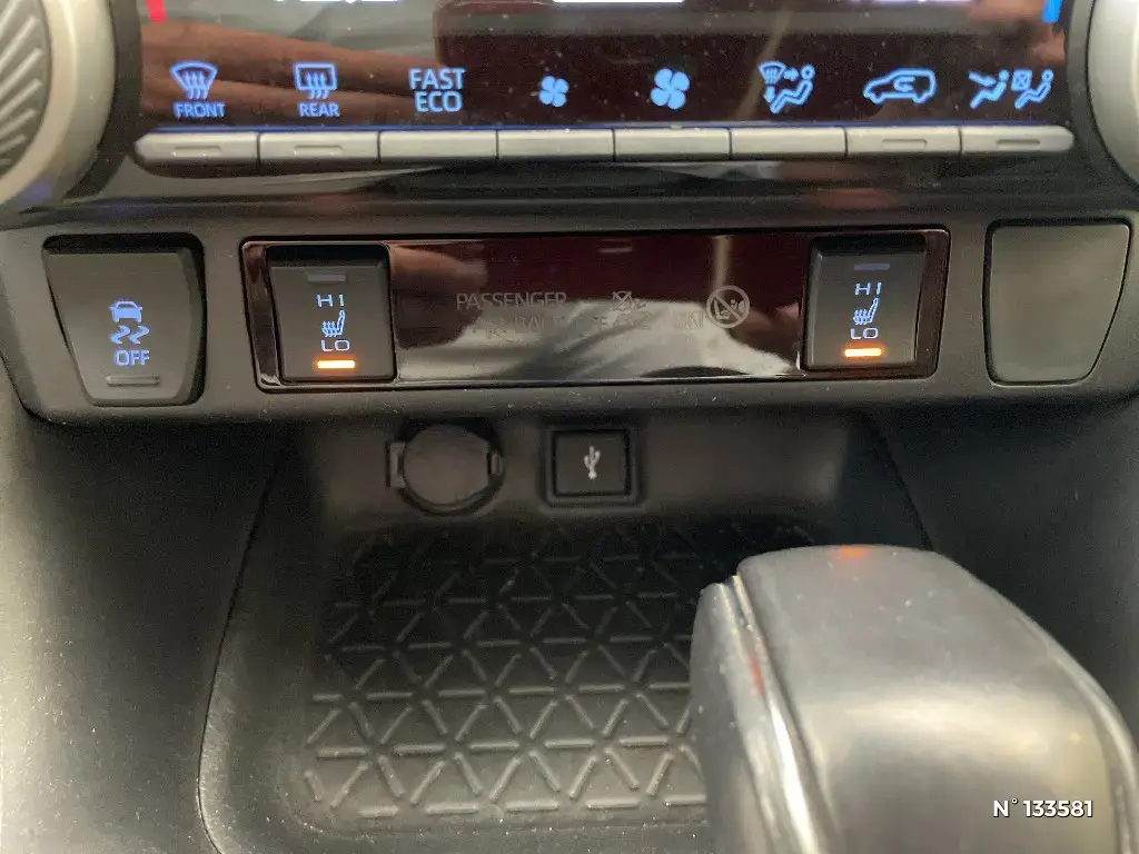 TOYOTA RAV4 V - Miniature 13