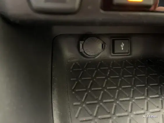 TOYOTA RAV4 V - voiture d'occasion - Photo 33