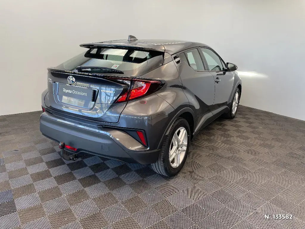 TOYOTA C-HR - Miniature 2