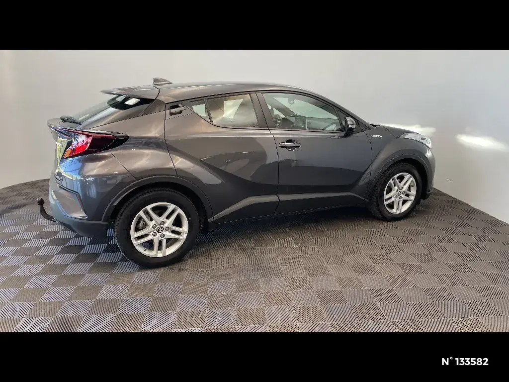 TOYOTA C-HR - Miniature 3
