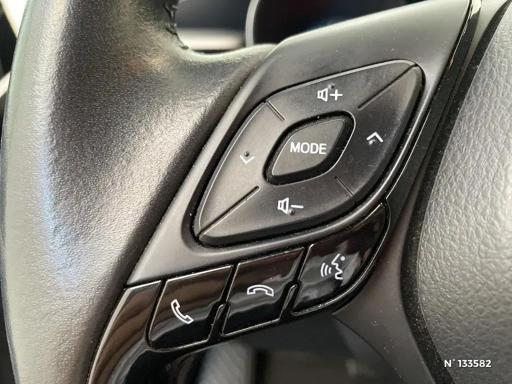 TOYOTA C-HR - Miniature 13