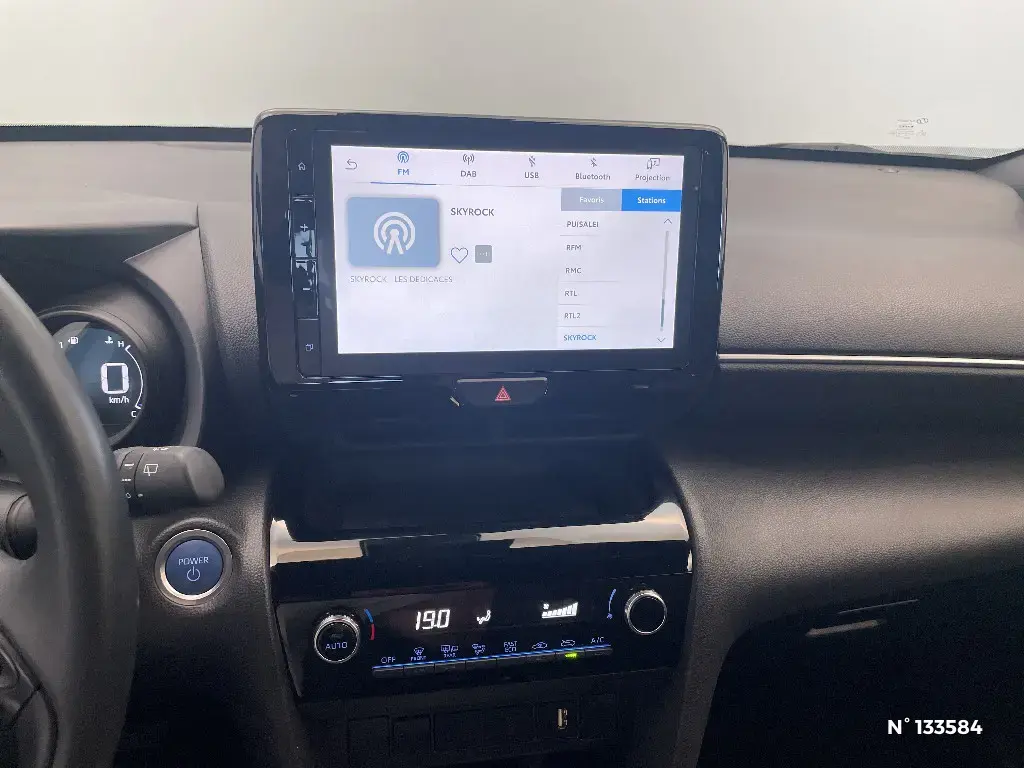 TOYOTA YARIS CROSS I - Miniature 7