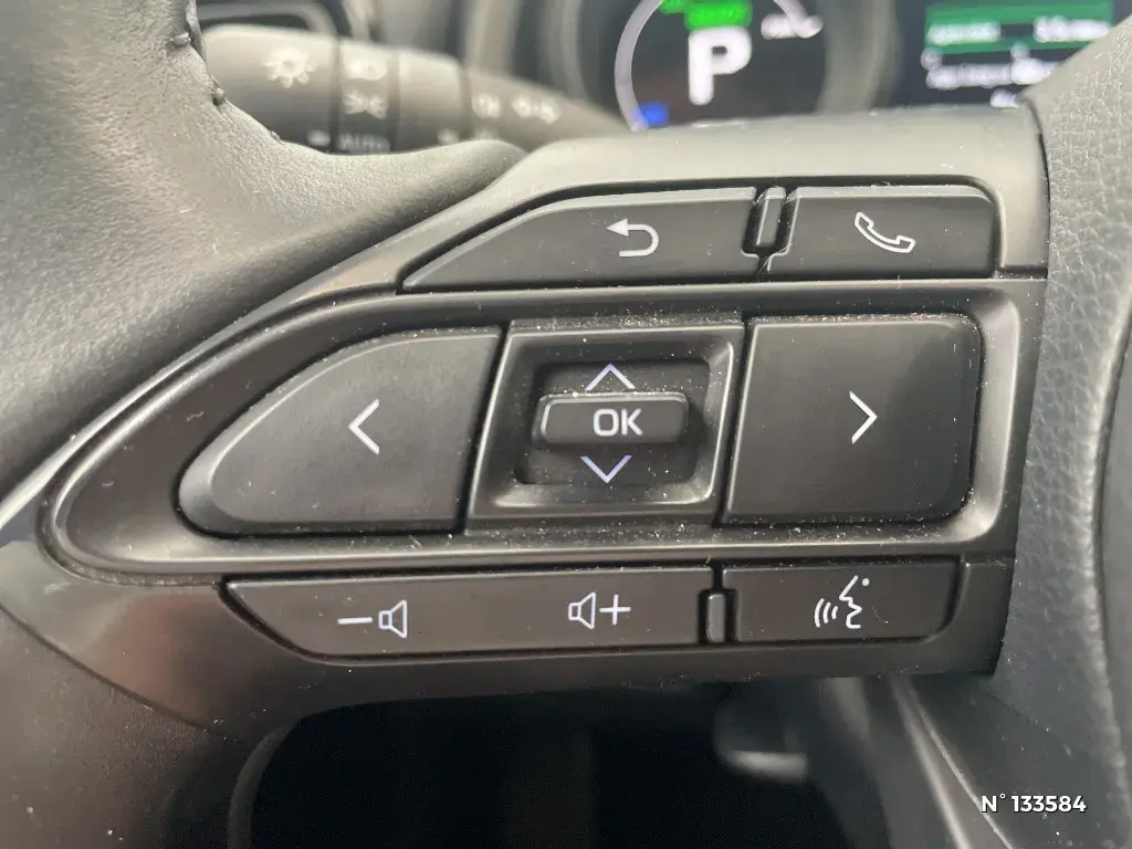 TOYOTA YARIS CROSS I - Miniature 13