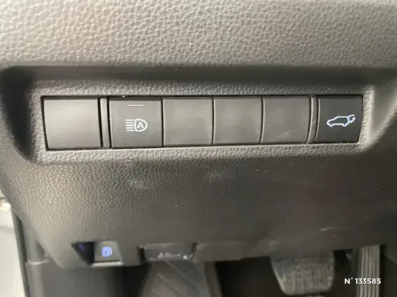 TOYOTA RAV4 V - voiture d'occasion - Photo 32