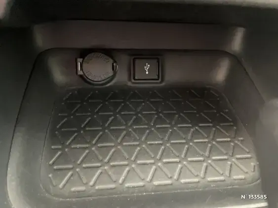 TOYOTA RAV4 V - voiture d'occasion - Photo 39