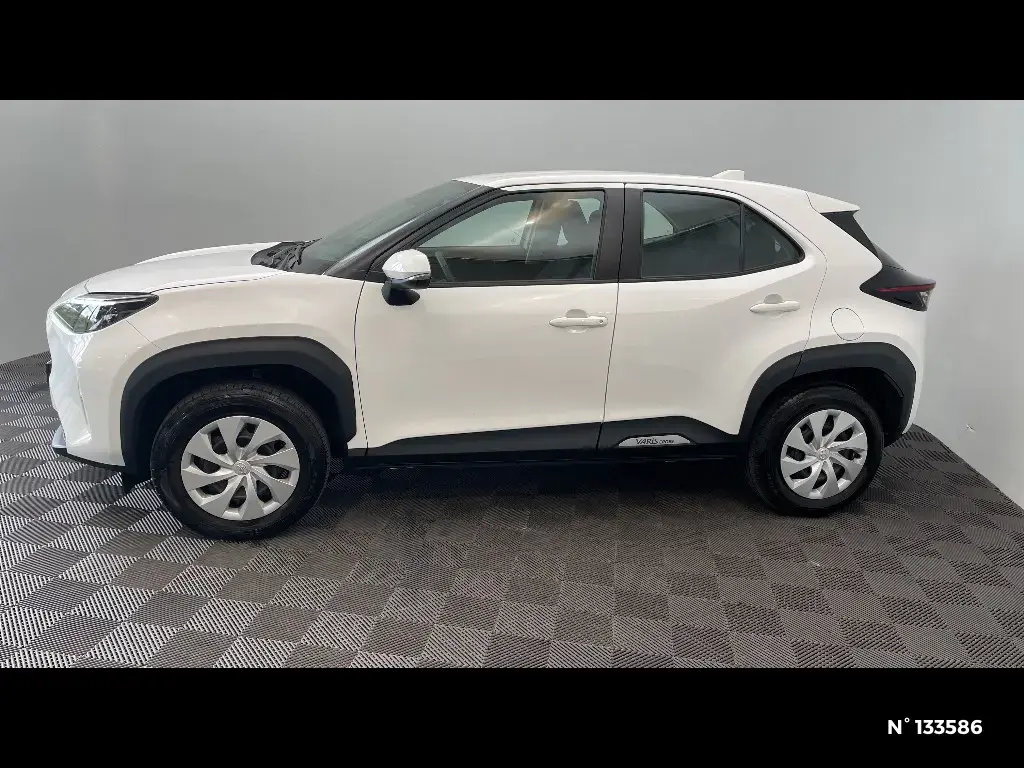 TOYOTA YARIS CROSS I - Miniature 4