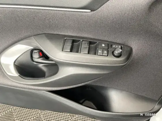 TOYOTA YARIS CROSS I - voiture d'occasion - Photo 31