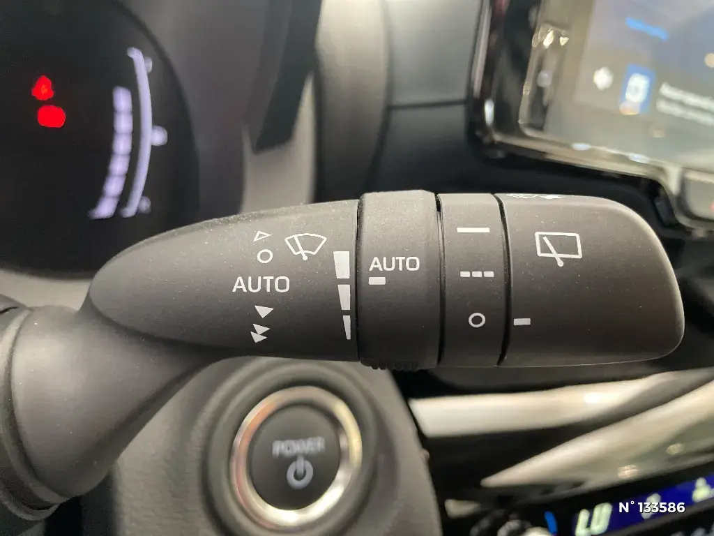TOYOTA YARIS CROSS I - Miniature 16